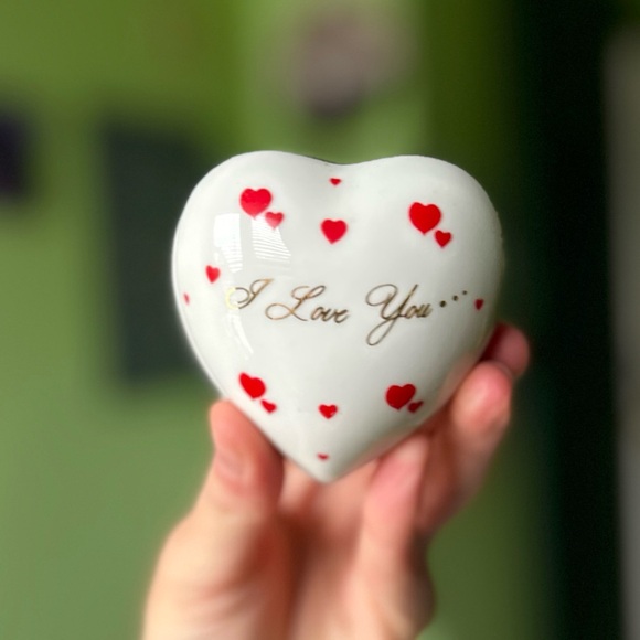 VTG Mini Porcelain Heart Shaped Trinket I Love You Dainty Chic Collectible Box - Picture 5 of 10